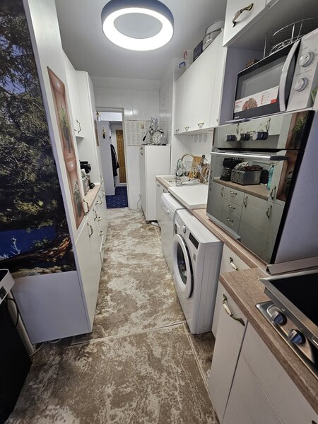 Pantelimon, Mega Mall,